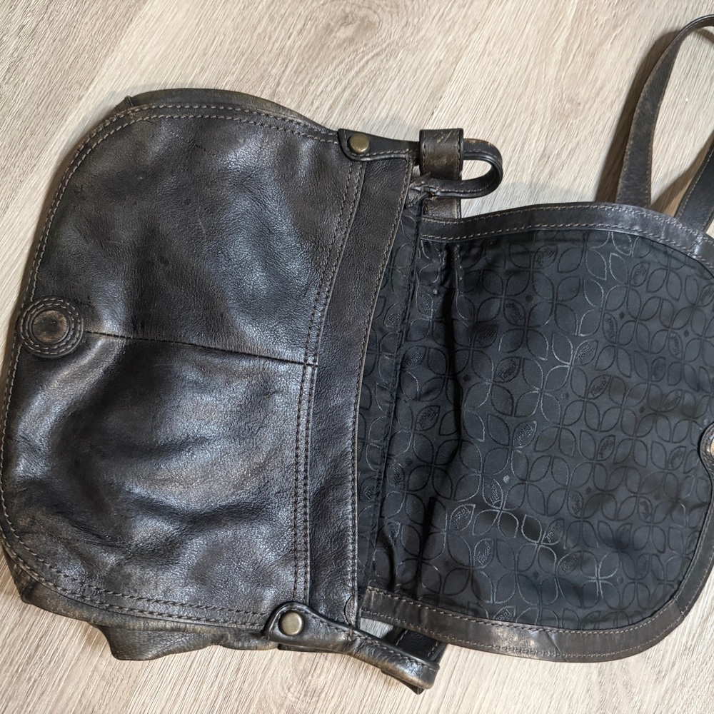 Vintage Elegant Black Leather Shoulder Bag - Picture 4 of 12
